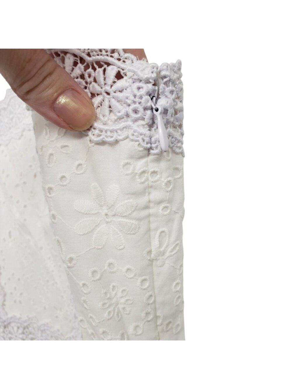 Charo Ruiz Zuma White Eyelet Lace Linen Embroidered Playsuit Romper Boho Beachy - Picture 9 of 14